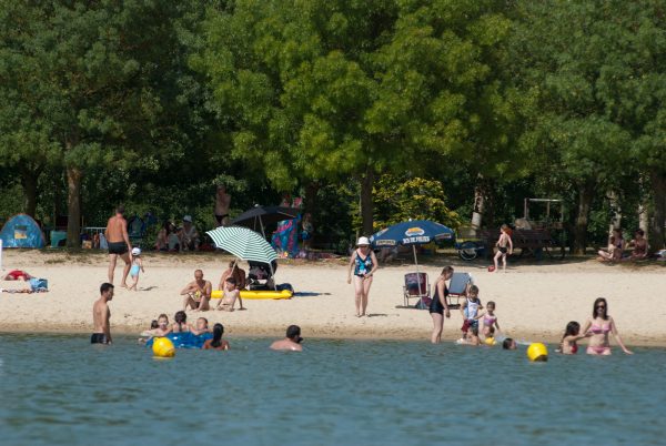 Base-de-loisirs-Marcon lakeside beach near Hotel de France Sarthe